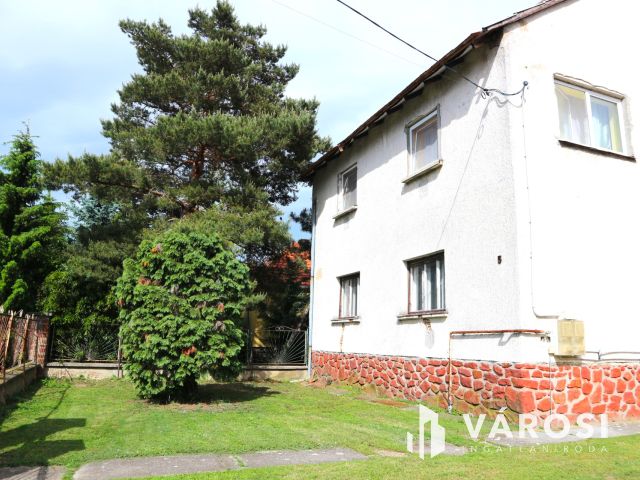 Répcelak központban,2gener.240m2,7szobás,hitelezhető,eladó.